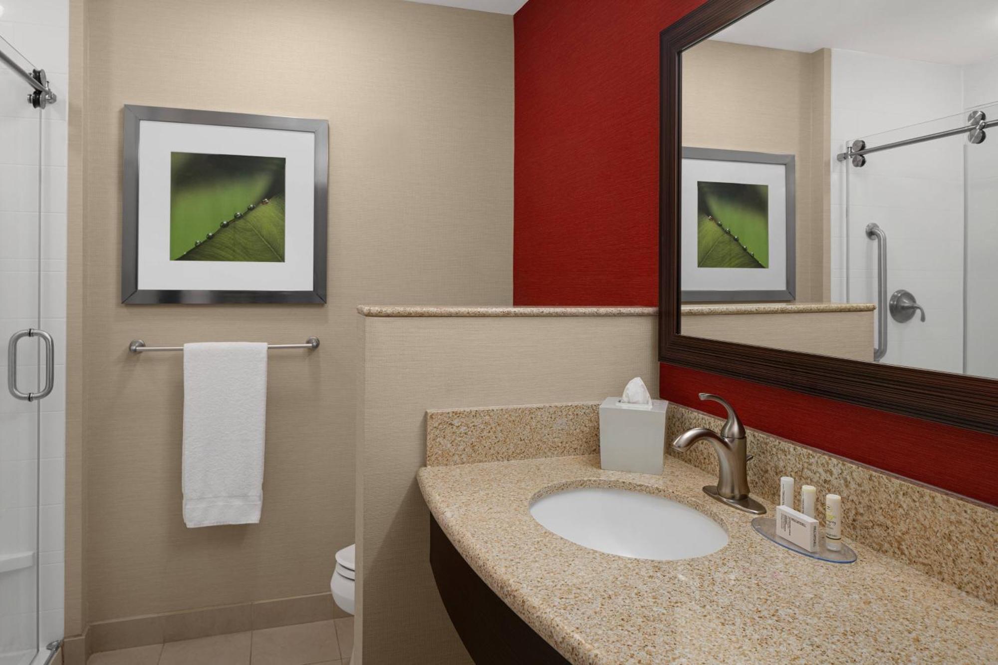 Courtyard By Marriott Houston Kingwood Hotel Kinwood Екстериор снимка